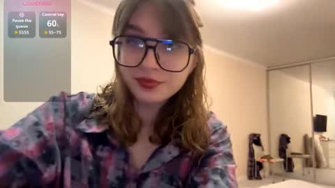 Olivia online show from 03-25-26, 06:47