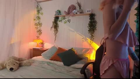 kayla samper online show from 04-14-26, 04:24