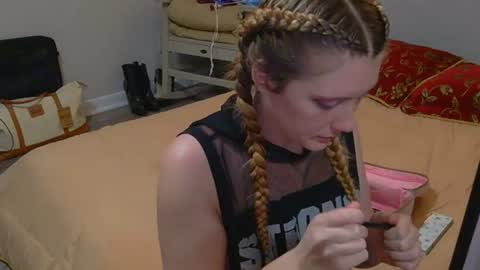 Snapshot of kayleekakesnslim chatting on 06-20-26, 08:33 kaylee kakes online show from 06-20-26, 08:33