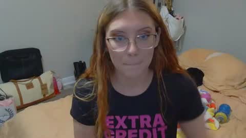 Snapshot of kayleekakesnslim chatting on 06-22-26, 06:49 kaylee kakes online show from 06-22-26, 06:49