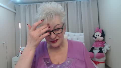 kaylesmoll online show from 03-24-26, 08:03