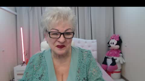 Snapshot of kaylesmoll chatting on 04-21-26, 07:06 kaylesmoll online show from 04-21-26, 07:06