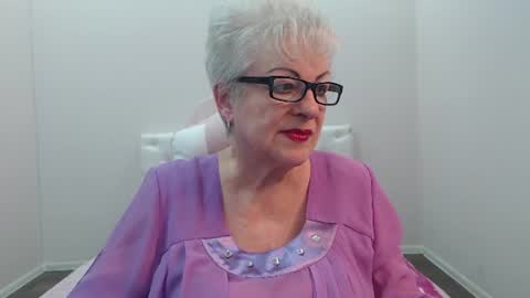 Snapshot of kaylesmoll chatting on 07-18-26, 06:56 kaylesmoll online show from 07-18-26, 06:56