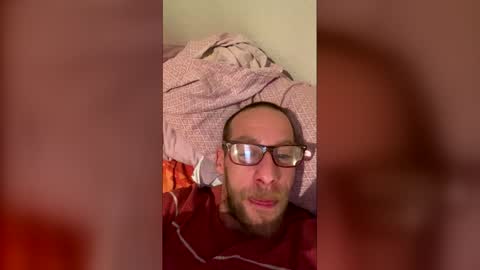 Snapshot of ke6fran7 chatting on 03-17-26, 03:44 ke6fran7 online show from 03-17-26, 03:44