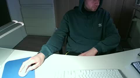 Snapshot of keevo89 chatting on 01-12-26, 08:19 MargieKeith online show from 01-12-26, 08:19