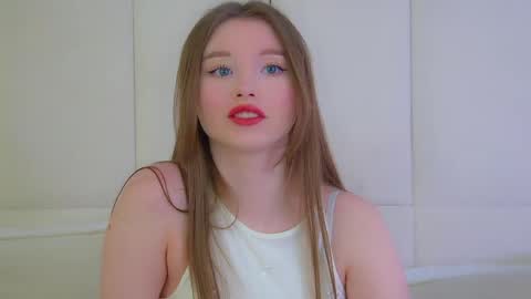 Snapshot of keiraace chatting on 05-11-26, 06:16 Keira online show from 05-11-26, 06:16