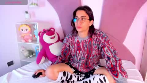 Keita moon online show from 03-25-26, 12:11