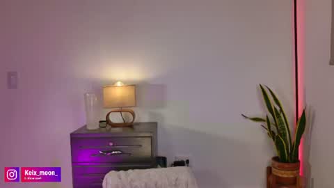 Snapshot of keix_moon chatting on 06-21-26, 02:36 Keix online show from 06-21-26, 02:36