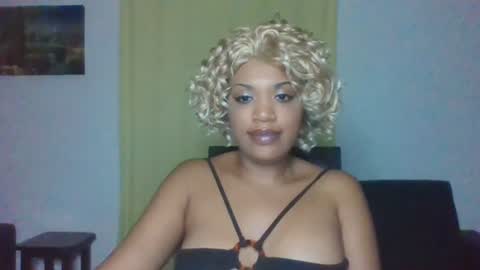 Snapshot of kelliecapri chatting on 06-29-26, 10:15 Kellie online show from 06-29-26, 10:15
