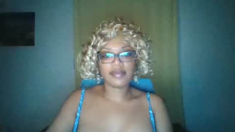 Snapshot of kelliecapri chatting on 07-06-26, 09:28 Kellie online show from 07-06-26, 09:28