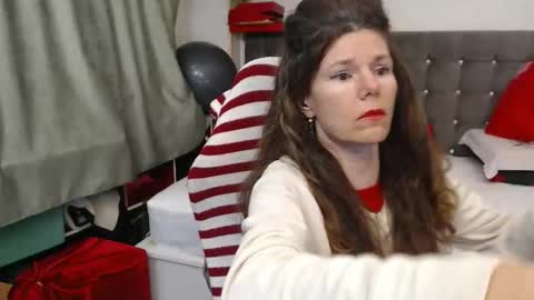 Snapshot of kellynumber chatting on 02-18-26, 07:10 kelly online show from 02-18-26, 07:10