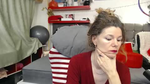 Snapshot of kellynumber chatting on 03-05-26, 10:06 kelly online show from 03-05-26, 10:06