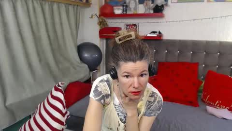 Snapshot of kellynumber chatting on 03-12-26, 07:25 kelly online show from 03-12-26, 07:25