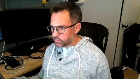 Snapshot of kelvin06133 chatting on 01-04-25, 11:17 kelvin06133 online show from 01-04-25, 11:17