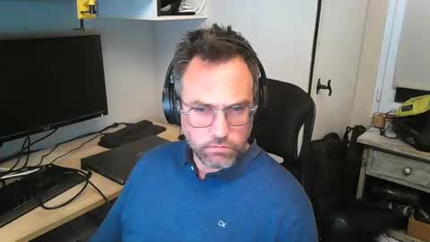 Snapshot of kelvin06133 chatting on 03-08-25, 10:45 kelvin06133 online show from 03-08-25, 10:45