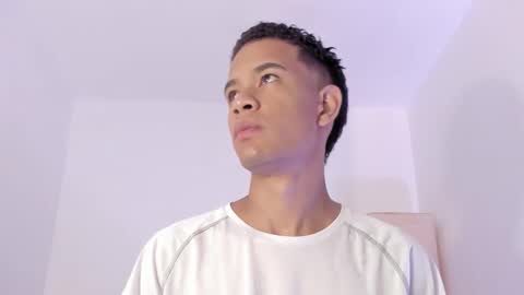 Snapshot of ken_rivera chatting on 11-02-25, 01:35 Julian Rivera online show from 11-02-25, 01:35