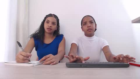 Snapshot of kendaall_sweet chatting on 12-02-24, 12:51 Kendall online show from 12-02-24, 12:51