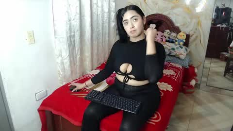 kendall  online show from 04-06-26, 07:20