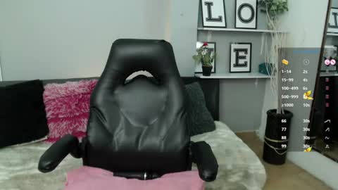 Snapshot of kendallwood_ chatting on 07-05-26, 03:56 Kendall online show from 07-05-26, 03:56