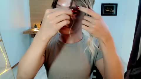 kendra_lunaxx online show from 05-27-26, 10:18