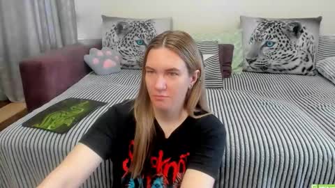 Kendra online show from 05-19-26, 01:56