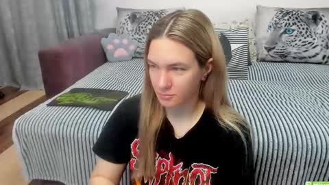 Kendra online show from 05-21-26, 12:39