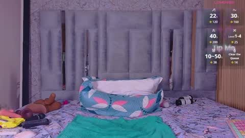 Snapshot of kendrafoster1 chatting on 04-09-26, 06:19 Kendra Foster online show from 04-09-26, 06:19