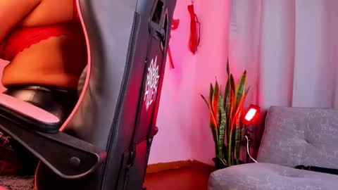 kenia_thompsom01 online show from 03-13-26, 11:00