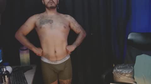 Kenlly online show from 03-11-26, 01:44