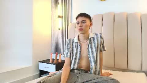 kenny_hank online show from 07-04-26, 03:45