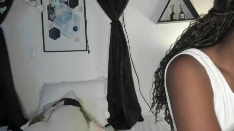 KENTHA  online show from 03-26-26, 10:32