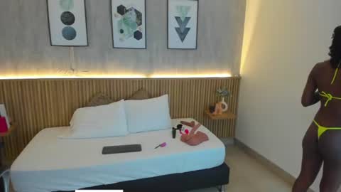 Snapshot of kenya_stone_ chatting on 06-26-26, 12:04 kenya online show from 06-26-26, 12:04