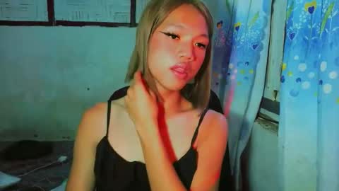 Snapshot of kerametina chatting on 05-05-26, 09:17 kerametina online show from 05-05-26, 09:17