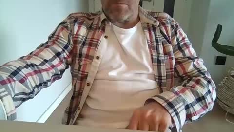 Anton online show from 04-02-26, 03:09