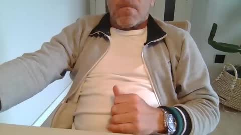 Anton online show from 04-19-26, 04:28