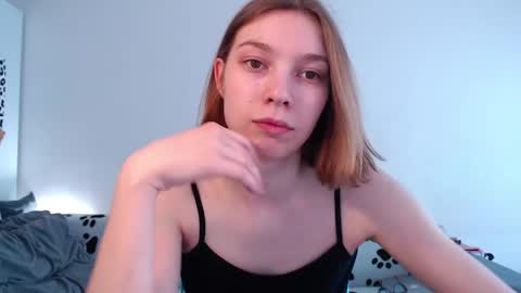 Snapshot of kesha_muah chatting on 05-18-26, 12:00 kesha online show from 05-18-26, 12:00