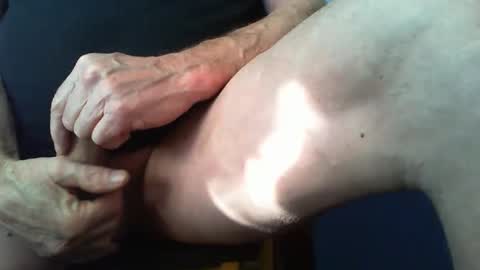 Snapshot of kevee1955 chatting on 11-02-25, 02:19 Daddyo online show from 11-02-25, 02:19