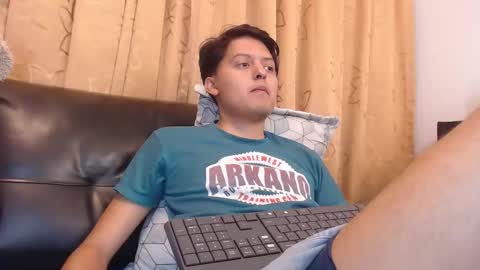 Snapshot of kevin_charless chatting on 03-22-26, 01:03 Kevin online show from 03-22-26, 01:03