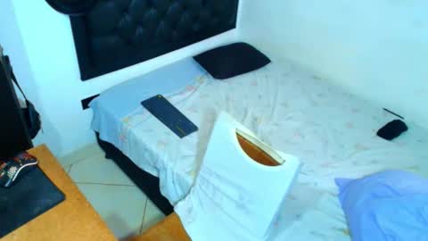 Snapshot of kevinkewma chatting on 06-03-26, 02:33 kevinkewma online show from 06-03-26, 02:33