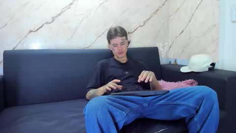 kevinperlas_ online show from 11-24-25, 08:41