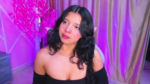 Keyla noa online show from 11-15-25, 06:26