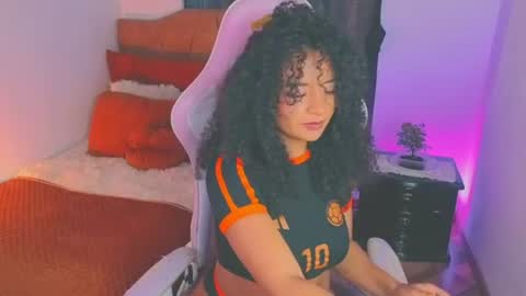 Snapshot of keyla_roberts_ chatting on 06-12-26, 10:08 Adhara. Help me reach 100 likes online show from 06-12-26, 10:08