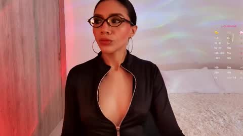 Snapshot of keylamiller1 chatting on 05-09-26, 12:21 Keyla online show from 05-09-26, 12:21