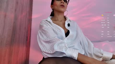 Snapshot of keylamiller1 chatting on 05-21-26, 10:06 Keyla online show from 05-21-26, 10:06
