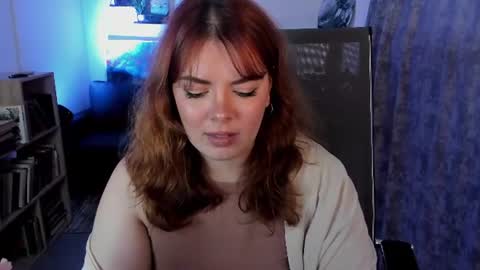 Snapshot of keytsilvas chatting on 07-20-26, 10:39 Keyt online show from 07-20-26, 10:39