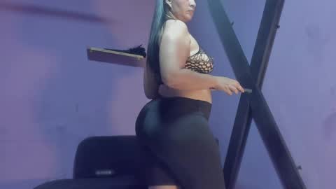 Snapshot of khaterine_hot_1 chatting on 05-14-26, 09:21 Kathe Hot online show from 05-14-26, 09:21