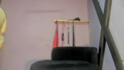 Snapshot of khaterine_hot_1 chatting on 05-26-26, 06:15 Kathe Hot online show from 05-26-26, 06:15