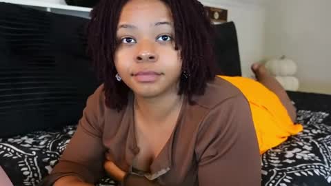 Khaya online show from 10-27-25, 04:55