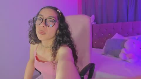Snapshot of kiara_lovelyy chatting on 06-04-26, 04:29 Kiara online show from 06-04-26, 04:29