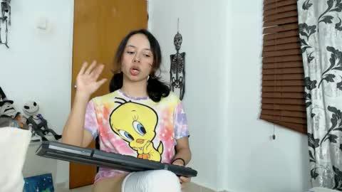 kiaralenon online show from 10-13-25, 11:21